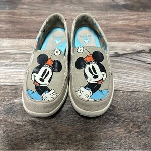 Crocs Disney Minnie Mouse Size 6 Women’s Slip On Tan Canvas